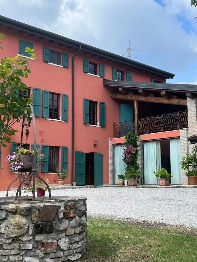 Le Mansarine Charme B&B Castellaro イタリア